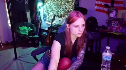 Snapshot of xxlilithmoonxx chatting on May 19, 1:56 am Lilith online show from May 19, 1:56 am