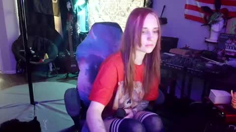 Snapshot of xxlilithmoonxx chatting on June 4, 11:22 pm Lilith online show from June 4, 11:22 pm