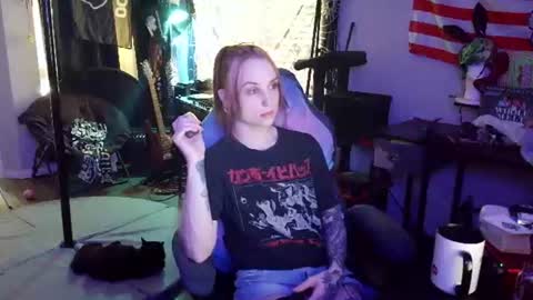 Snapshot of xxlilithmoonxx chatting on June 11, 9:46 pm Lilith online show from June 11, 9:46 pm