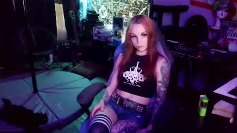 Snapshot of xxlilithmoonxx chatting on July 4, 1:34 am Lilith online show from July 4, 1:34 am