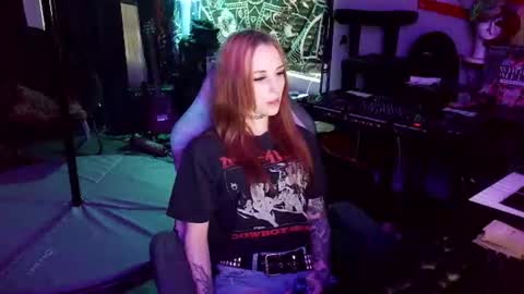 Snapshot of xxlilithmoonxx chatting on July 16, 2:17 am Lilith online show from July 16, 2:17 am