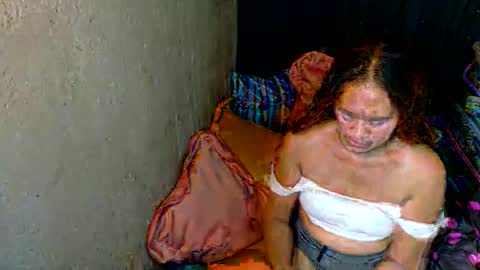 Snapshot of xxloveheart chatting on November 17, 5:52 pm xxloveheart online show from November 17, 5:52 pm