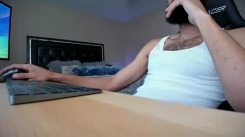 Snapshot of xxlrollingpapers chatting on June 11, 11:14 pm xxlrollingpapers online show from June 11, 11:14 pm