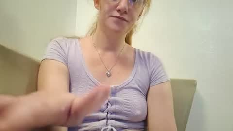 Snapshot of xxmariebliss chatting on July 13, 12:41 pm xxmariebliss online show from July 13, 12:41 pm