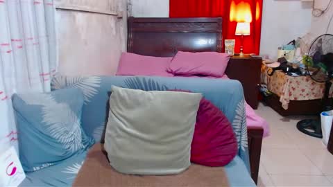 Snapshot of xxmiranda_greyxx chatting on February 11, 12:17 am sexyyanna4u online show from February 11, 12:17 am