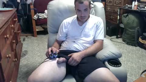 xxScubaStevexx online show from September 24, 5:27 pm