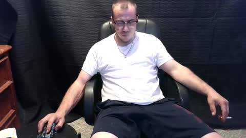 Snapshot of xxscubastevexxx chatting on November 24, 6:51 pm xxScubaStevexx online show from November 24, 6:51 pm