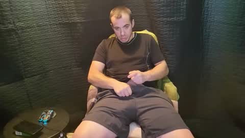 Snapshot of xxscubastevexxx chatting on December 14, 4:07 am xxScubaStevexx online show from December 14, 4:07 am