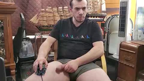 Snapshot of xxscubastevexxx chatting on March 24, 5:29 pm xxScubaStevexx online show from March 24, 5:29 pm