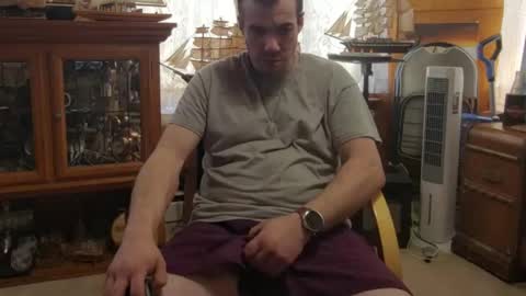 Snapshot of xxscubastevexxx chatting on April 3, 6:17 pm xxScubaStevexx online show from April 3, 6:17 pm