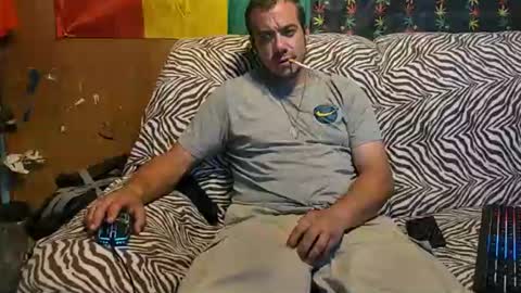 Snapshot of xxscubastevexxx chatting on June 21, 3:25 pm xxScubaStevexx online show from June 21, 3:25 pm