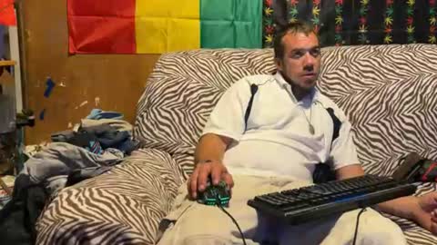 Snapshot of xxscubastevexxx chatting on June 23, 3:37 am xxScubaStevexx online show from June 23, 3:37 am