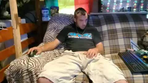 Snapshot of xxscubastevexxx chatting on July 28, 3:21 pm xxScubaStevexx online show from July 28, 3:21 pm