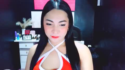 xxslutty kim online show from January 12, 5:18 pm