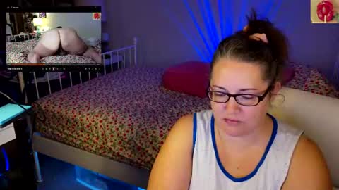 Snapshot of xxstrawberryjanexx chatting on June 12, 4:44 am Strawberry Jane online show from June 12, 4:44 am