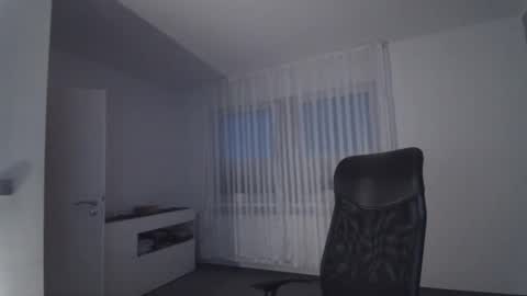 Snapshot of xxstrikerxx chatting on December 20, 6:50 am Eddi online show from December 20, 6:50 am