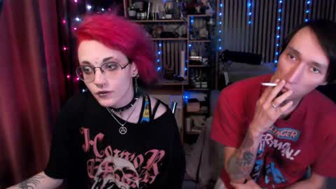 Snapshot of xxx_rays chatting on May 21, 9:27 am Ray and Andy online show from May 21, 9:27 am