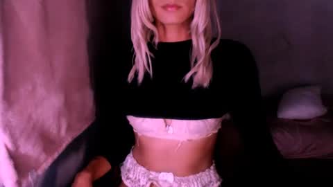 Chiara online show from June 17, 4:59 am