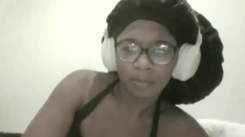 Danielle online show from February 8, 11:30 pm