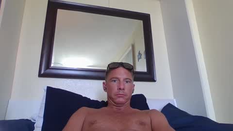 deeeeznutz online show from January 19, 11:00 pm