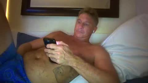 deeeeznutz online show from October 3, 8:00 am
