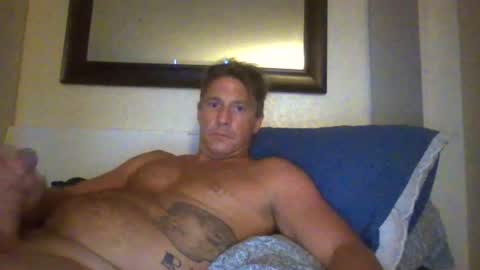 Snapshot of xxxelentdick chatting on June 24, 5:17 am deeeeznutz online show from June 24, 5:17 am