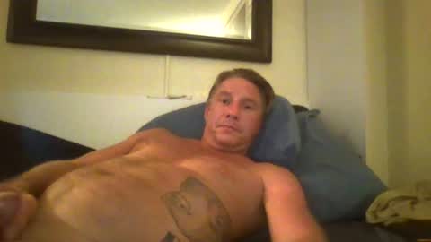 Snapshot of xxxelentdick chatting on June 25, 7:46 am deeeeznutz online show from June 25, 7:46 am