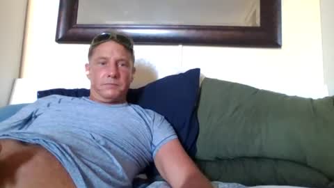 Snapshot of xxxelentdick chatting on July 21, 3:53 am deeeeznutz online show from July 21, 3:53 am