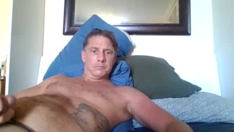 Snapshot of xxxelentdick chatting on August 4, 2:15 am deeeeznutz online show from August 4, 2:15 am
