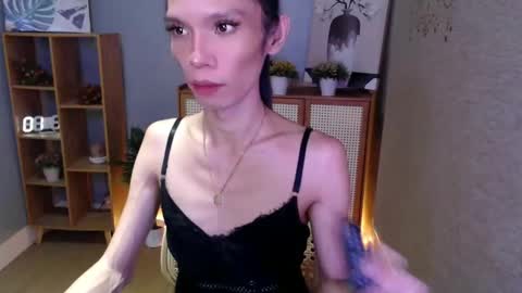 Snapshot of xxxfuckgirlyumsxxx chatting on March 12, 9:35 pm Your Princess Yums online show from March 12, 9:35 pm