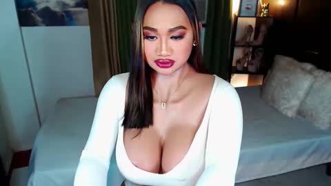 Snapshot of xxxgiganticoliviacummerxxx chatting on January 15, 6:08 pm OLIVIA online show from January 15, 6:08 pm