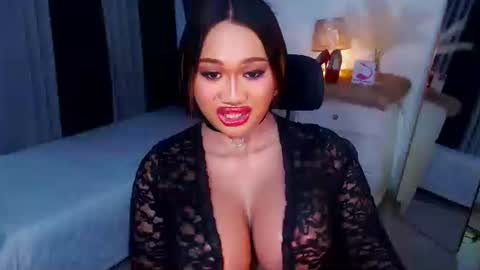 Snapshot of xxxgiganticoliviacummerxxx chatting on March 11, 6:41 pm OLIVIA online show from March 11, 6:41 pm