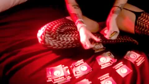 Snapshot of xxxgrillcheese chatting on February 15, 1:16 pm XXXGrillCheese online show from February 15, 1:16 pm