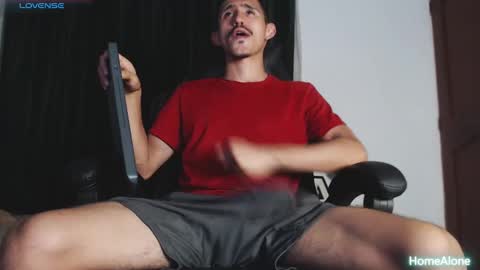 Snapshot of xxxhome_alonexxx chatting on March 10, 10:55 pm Kev online show from March 10, 10:55 pm