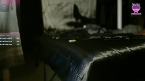 Snapshot of xxxjrstrokesxxx chatting on November 24, 4:23 am xxxjrstrokesxxx online show from November 24, 4:23 am