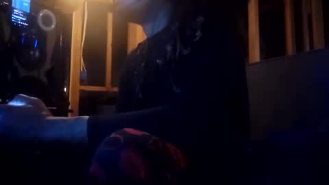 xxxjrstrokesxxx online show from February 19, 2:18 am