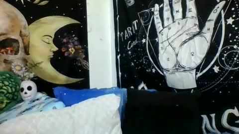 Snapshot of xxxmistymoansxxx chatting on November 20, 8:36 am Misti online show from November 20, 8:36 am