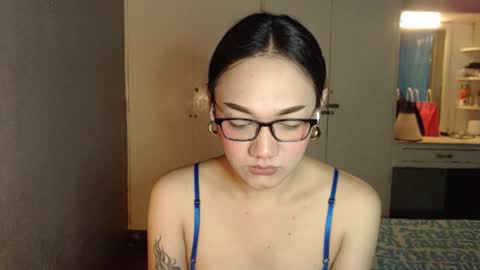 Snapshot of xxxsexydollxxx chatting on December 22, 12:07 am Melissa online show from December 22, 12:07 am