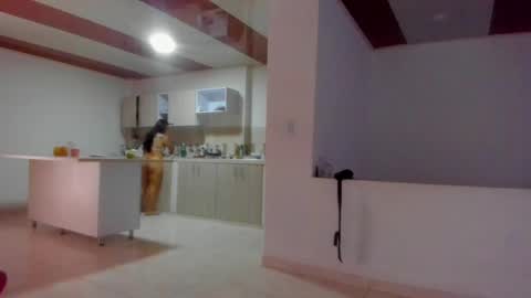 xxxtatianabustyxxx online show from February 20, 6:02 pm