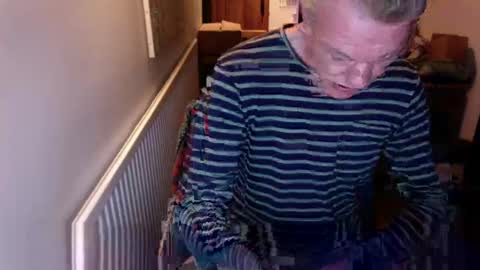 Snapshot of xxxwjs2014 chatting on October 10, 8:02 am big cock uncut online show from October 10, 8:02 am