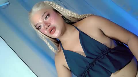 Snapshot of xxyoursexyfuckingass chatting on November 7, 8:47 am ANNE online show from November 7, 8:47 am