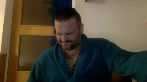 Snapshot of xyloreto80 chatting on December 13, 6:38 pm xyloreto80 online show from December 13, 6:38 pm