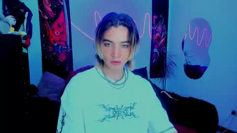 Snapshot of xzerox_ chatting on September 20, 2:12 am xzerox_ online show from September 20, 2:12 am