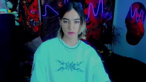 Snapshot of xzerox_ chatting on October 3, 9:50 am xzerox_ online show from October 3, 9:50 am