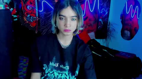 Snapshot of xzerox_ chatting on October 4, 8:12 am xzerox_ online show from October 4, 8:12 am