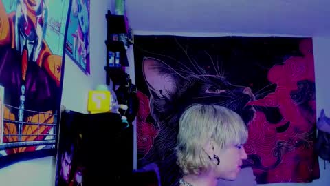 xzerox_ online show from December 21, 12:23 pm