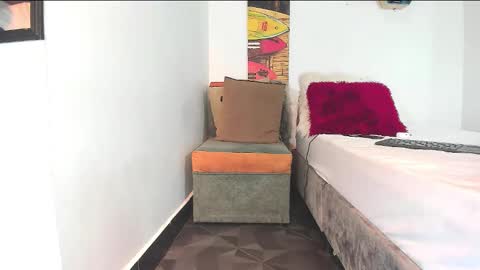 Snapshot of y0ung_master_ chatting on November 9, 7:34 pm Sr. Y0ung Master online show from November 9, 7:34 pm