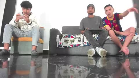 Snapshot of y0ung_master_ chatting on December 21, 4:19 am Sr. Y0ung Master online show from December 21, 4:19 am