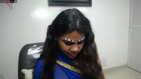yazhini online show from March 31, 11:43 am