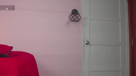 Snapshot of yahaira_26 chatting on December 18, 12:49 am petronila online show from December 18, 12:49 am